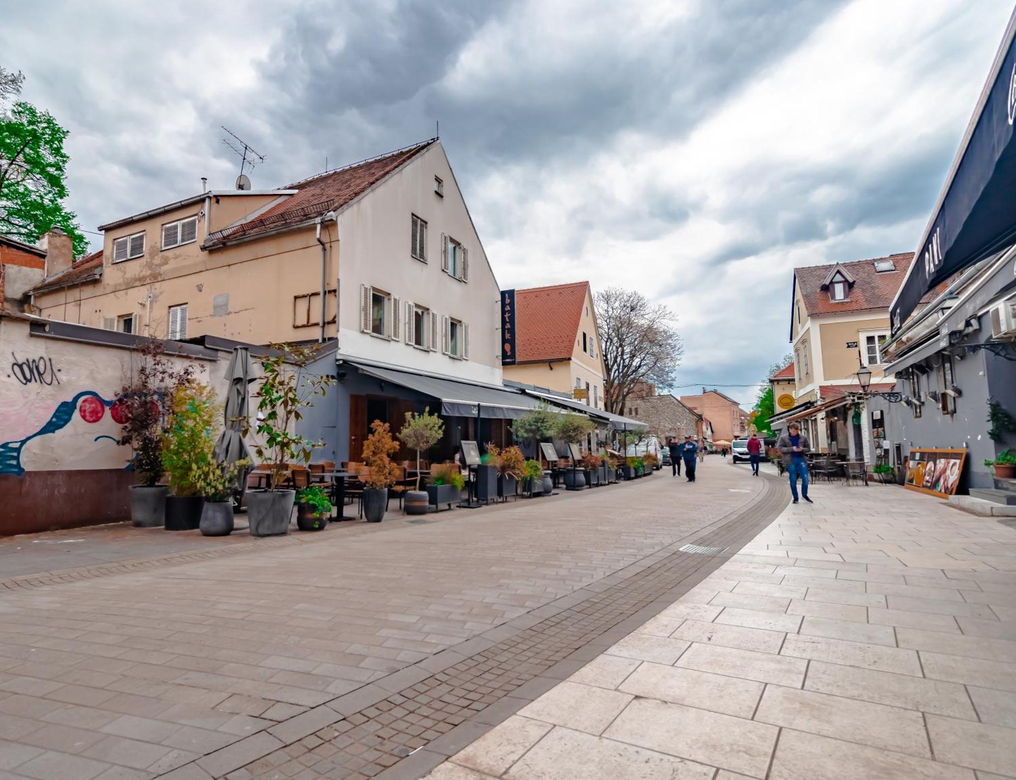 Upper Town Rooms Zagreb Exteriör bild